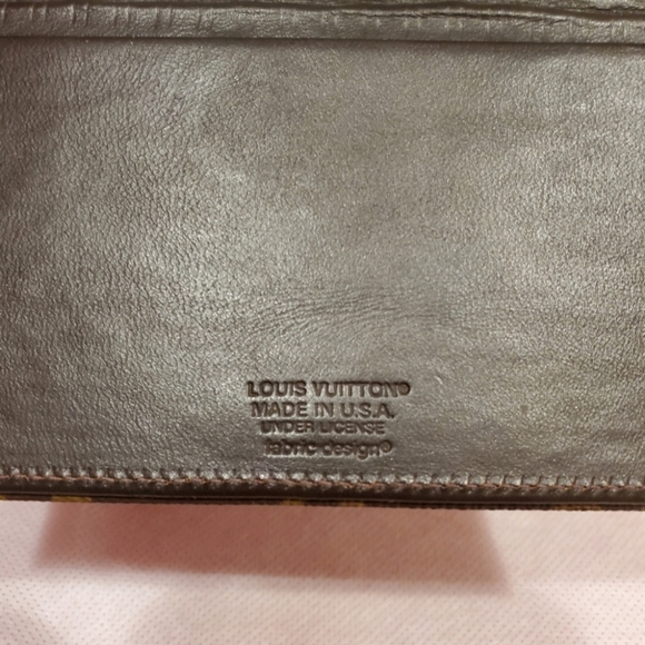 Louis Vuitton Wallet/Card Holdet With Gold Pencil - Picture 10 of 10